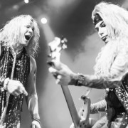 03-steel-panther-02