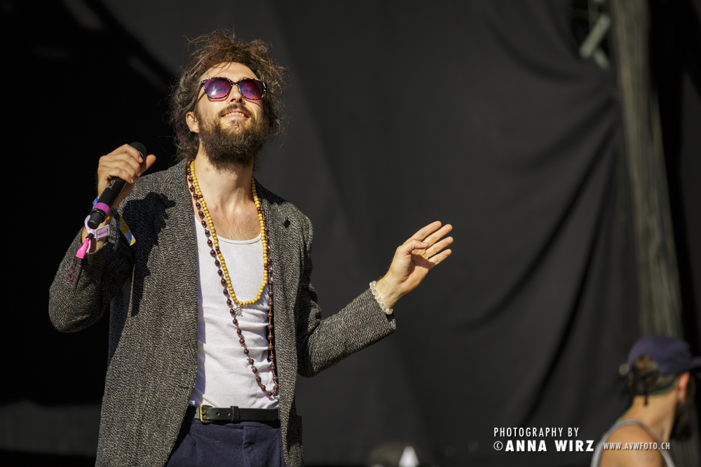 01_edward-sharpe-and-the-magnetic-zeros_05