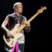 01_red_hot_chili_peppers_19