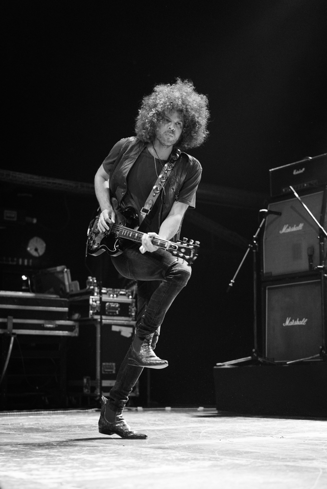 02-wolfmother-18