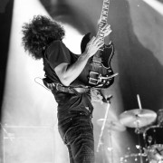 02-wolfmother-09