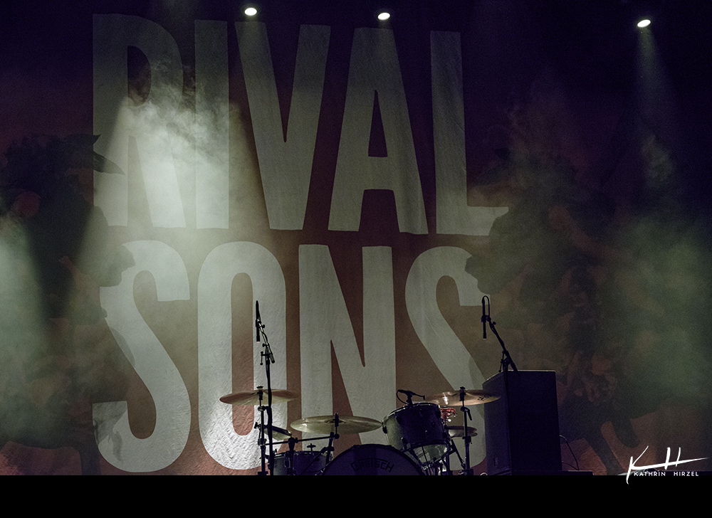 02-rival-sons-01