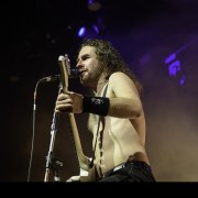 02-airbourne-02
