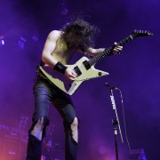 02-airbourne-08
