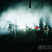02-queens-of-the-stoneage-08