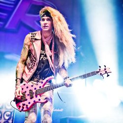 02steelpanther24