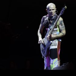 103-red-hot-chili-peppers-kh-2