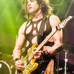 03-steel-panther-24