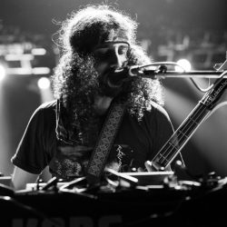 02-wolfmother-10