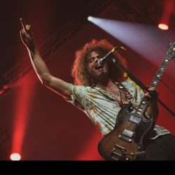 02-wolfmother-015