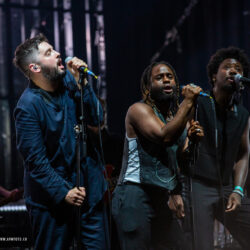 Massive Attack (with Young Fathers)