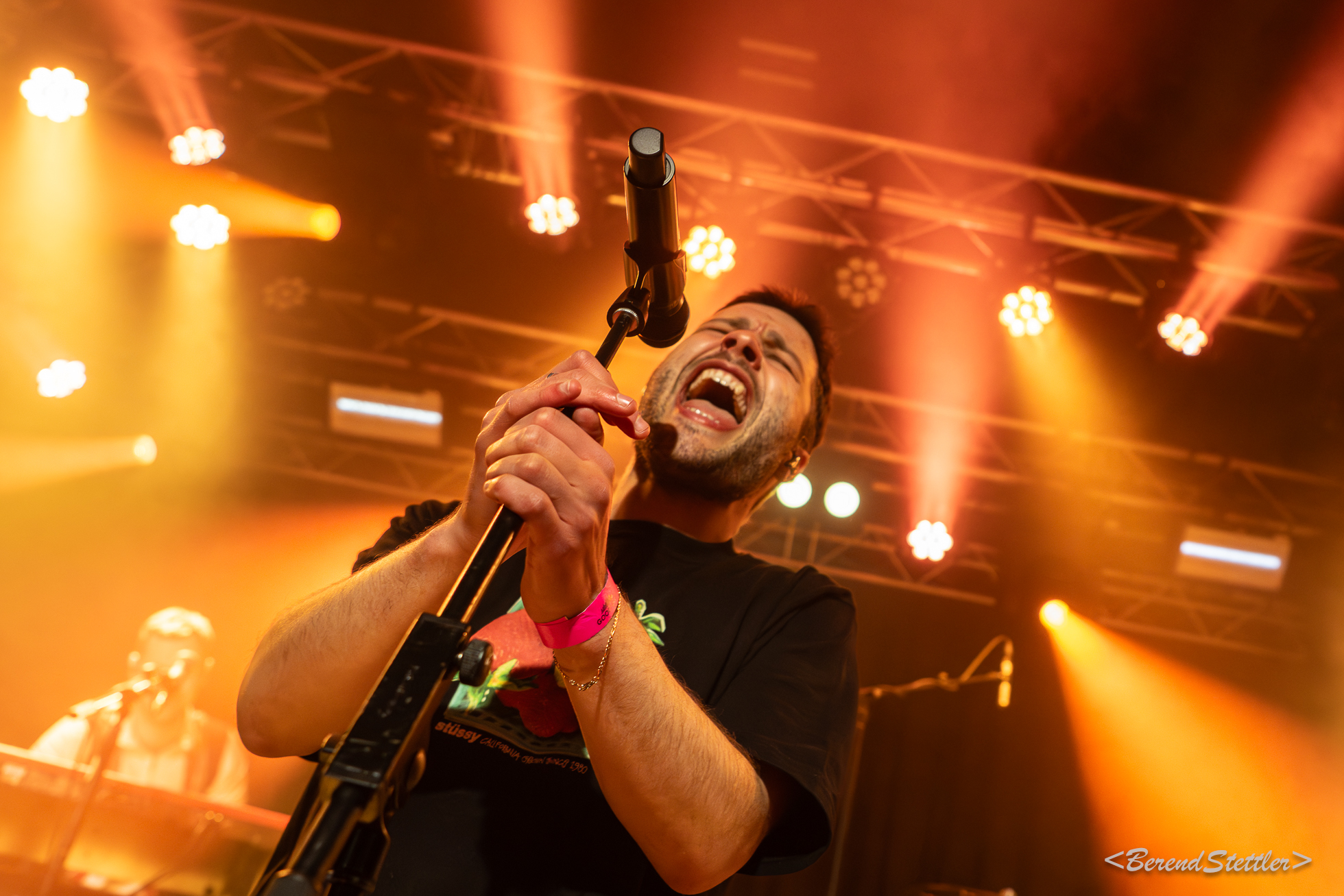 Fotoreportage | Pedestrians & Open Season