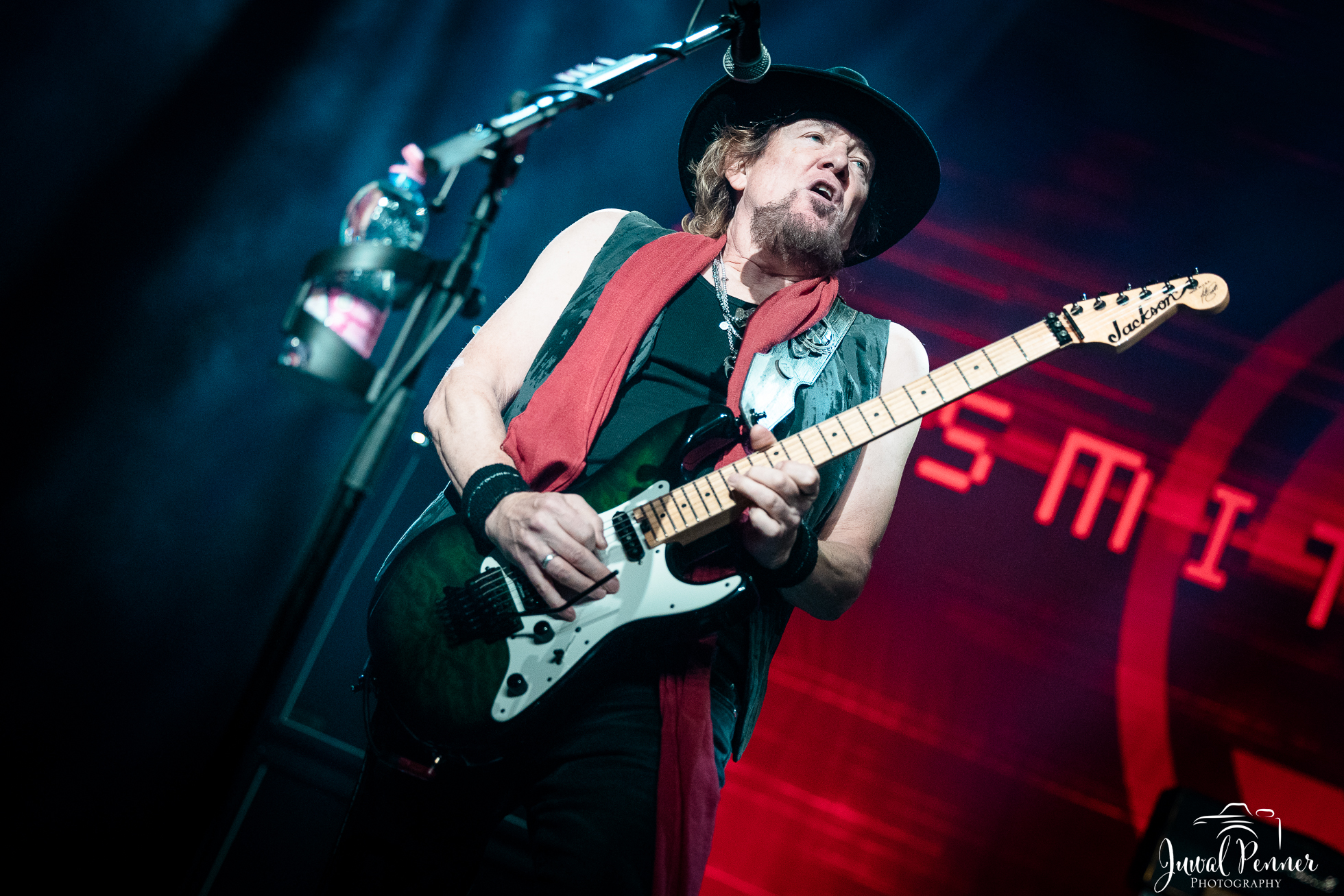 Smith/Kotzen grooven im Volkshaus