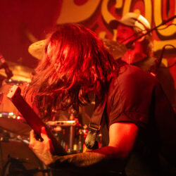 Dirty Sound Magnet